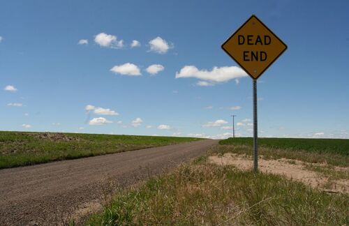 Wie geht es weiter nach dem Tod? Das "Dead End" ist zu einem kultigen Symbol geworden. Gleichzeitig warnt es vor dem Lebensende: Groß. Gelb. Gefärlich?