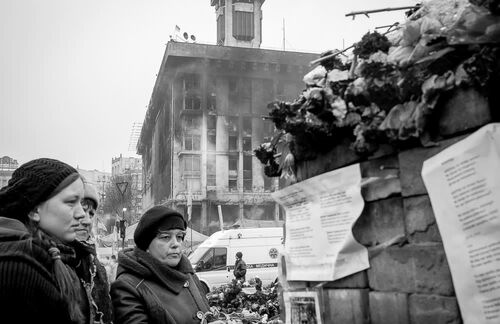 Der Majdan-Platz in Kiew, der Hautpstadt der Ukraine, ist zum Zeichen der Protest- und Revolutionsbewegung geworden. Doch aus friedlichen Protesten wurde ein blutiger Bürgerkrieg, der nun auch auswirkungen auf die ganze Welt hat. 