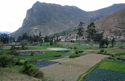 Peru Dorf Felder Tarma