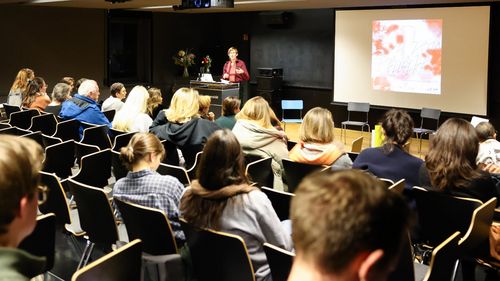 Eva von Redeker beim Symposium