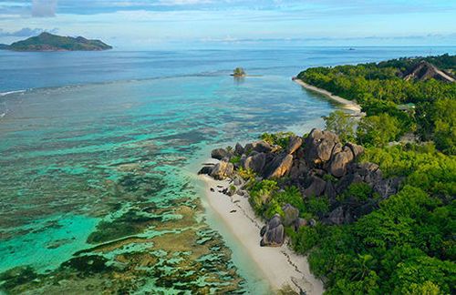 Bedrohtes Paradies: Auch vor den Seychellen macht der planetare Klimawandel keinen Halt und gefährdet die vielfältige Tier- und Pflanzenwelt.