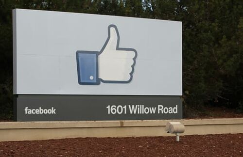 Das Like-Zeichen von Facebook soll demnächst auch stärker für Shopping stehen. Momentan ist der Trend wenig ausgeprägt. 